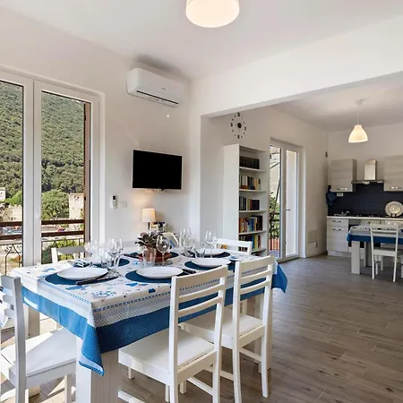 아파트 Il Borgo Incantato Con Garage