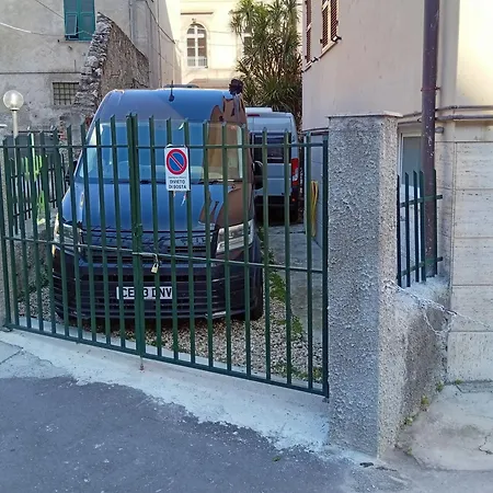 Il Borgo Incantato Con Garage * 피날레리구레